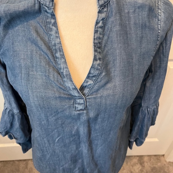 Gap size XS denim top - Picture 4 of 8
